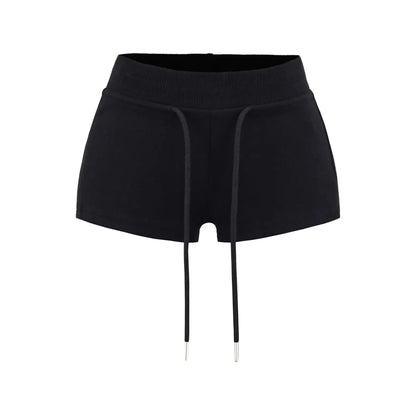 Low-rise basic cut shorts