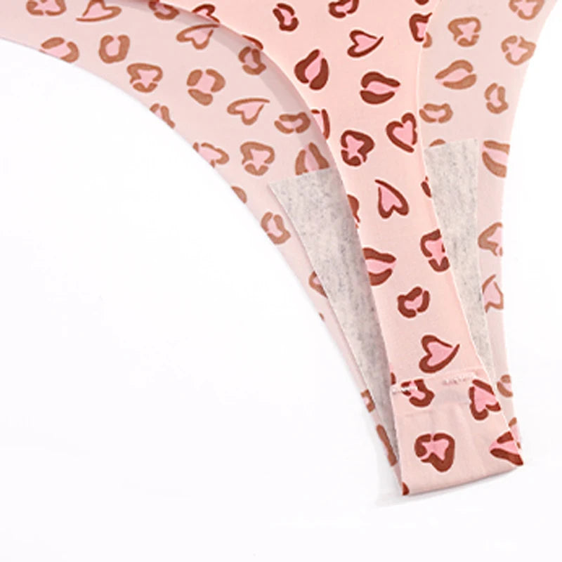 Seamless thong with illustrations