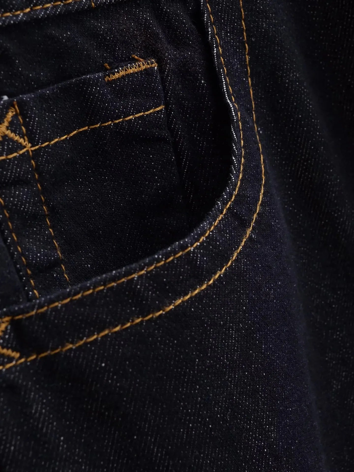 Low cut jeans