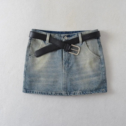 Denim mini skirt with a classic belt