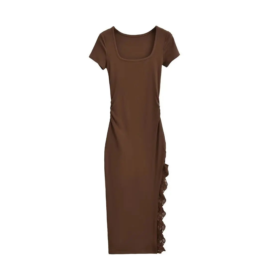 Short dress with a lace slit