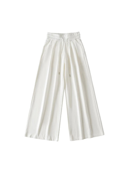 Straight pants in a light elegant cut