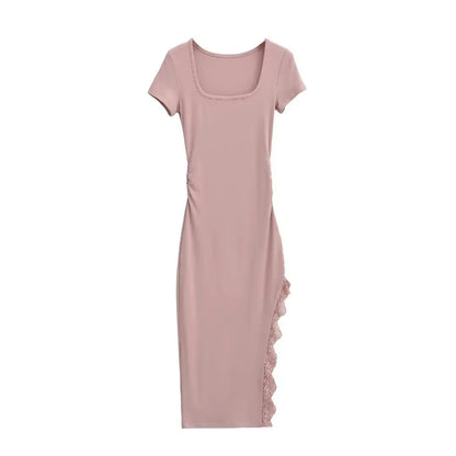Short dress with a lace slit