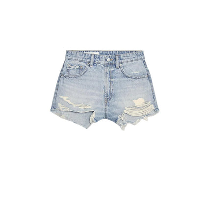Short tight jeans with tears