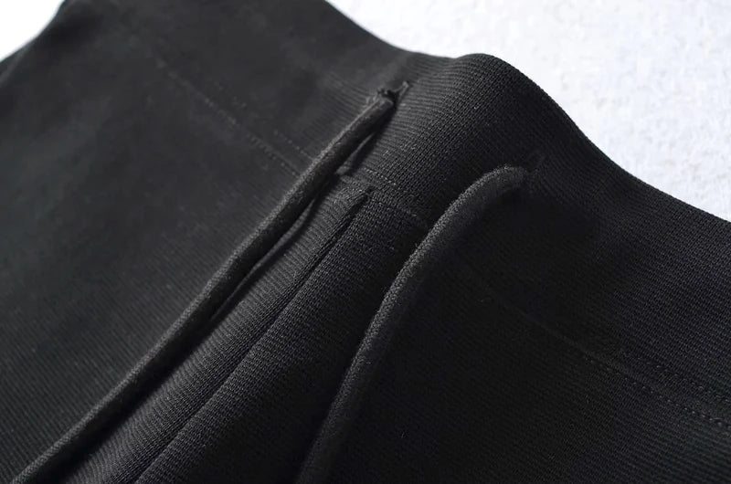 Basic elastic shorts