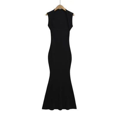Hourglass cut dress with a rectangular neckline