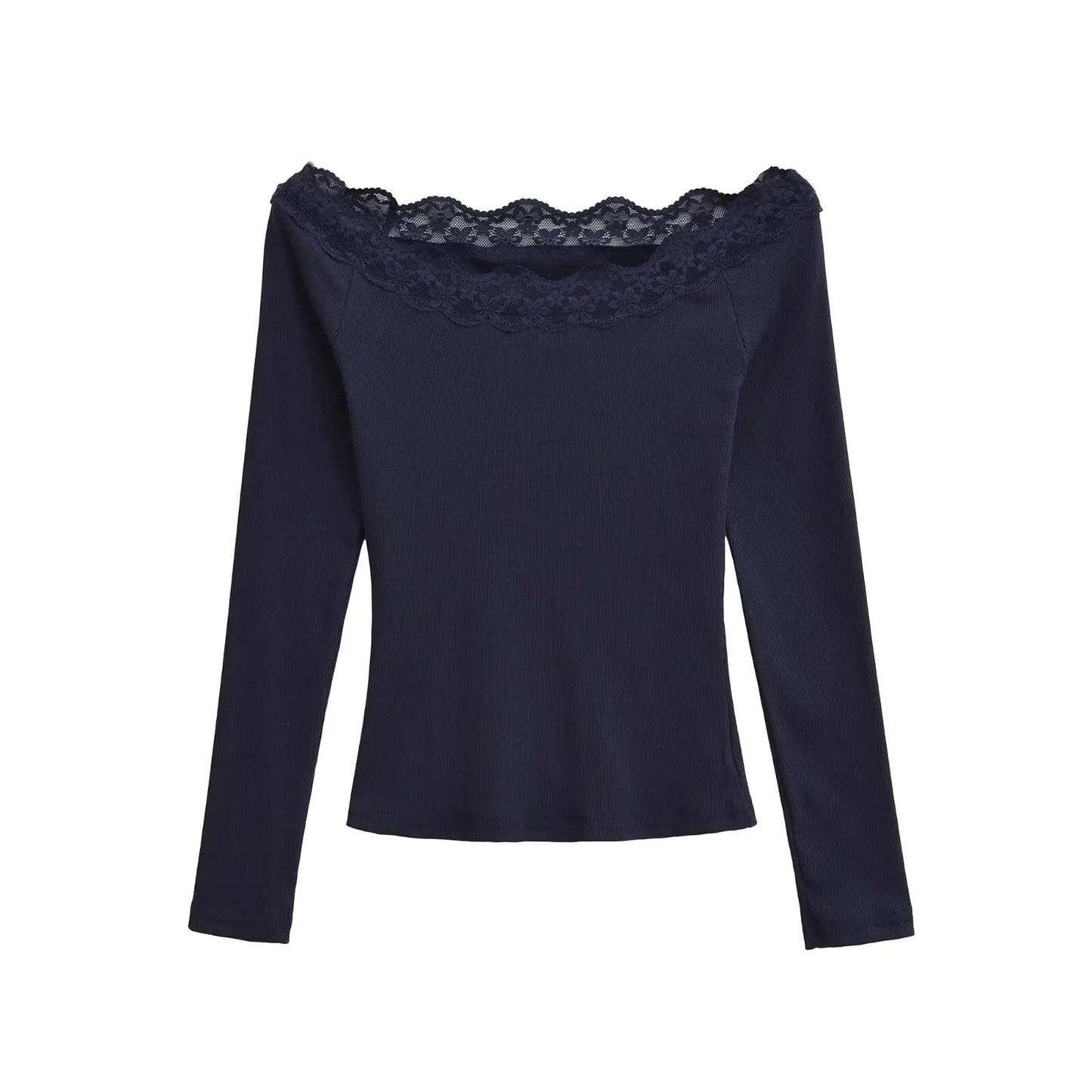 Long shirt with lace decorations