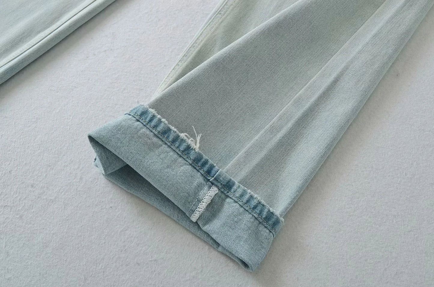 Basic low cut jeans