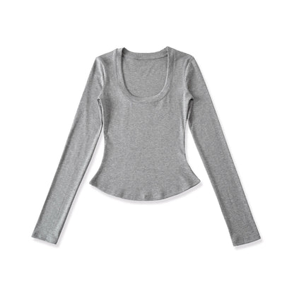 A soft long shirt with a round neckline